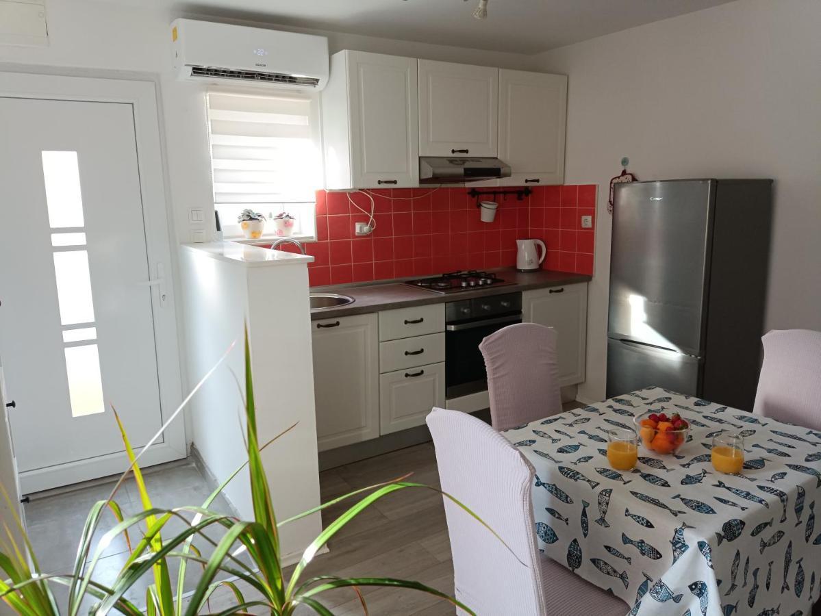 Appartamento Apartman Mala Cici Zara Esterno foto