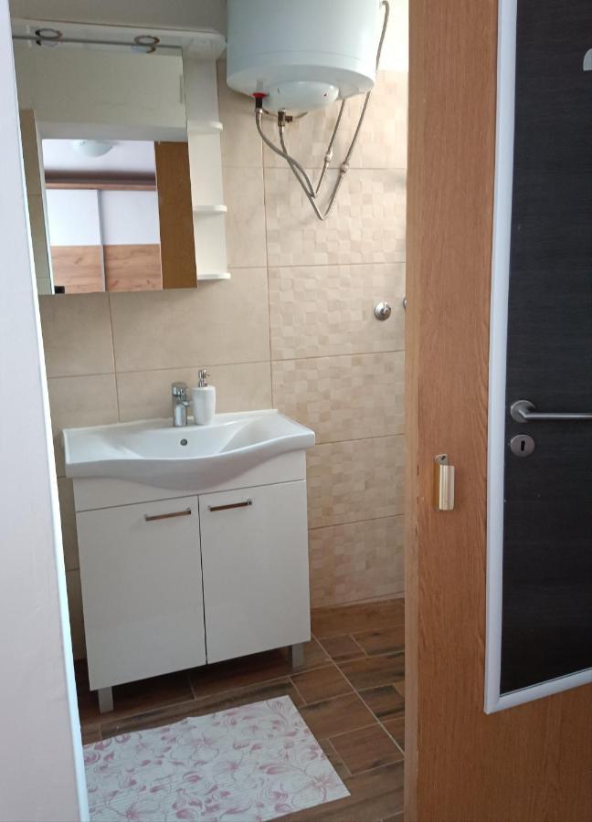 Appartamento Apartman Mala Cici Zara Esterno foto